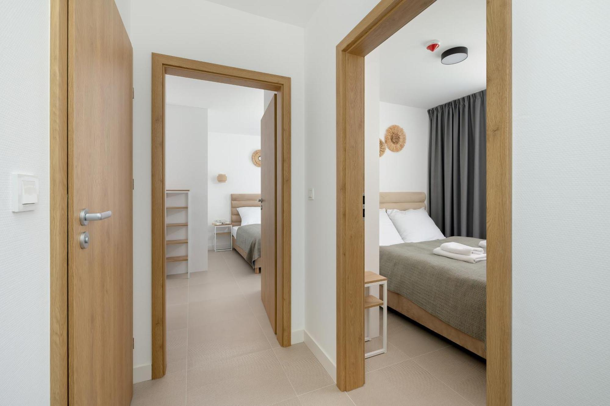 Aquamarina Dabki Marina Invest Aparthotel Екстериор снимка