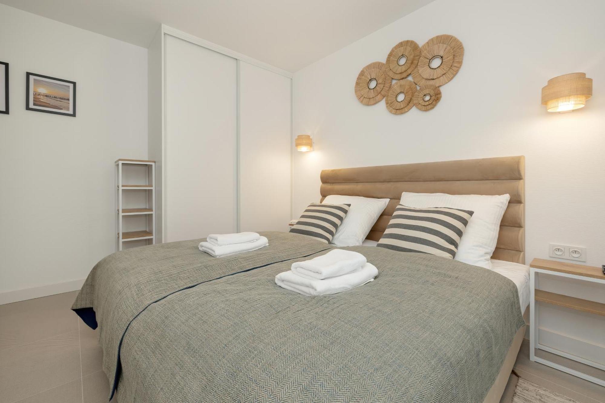Aquamarina Dabki Marina Invest Aparthotel Екстериор снимка