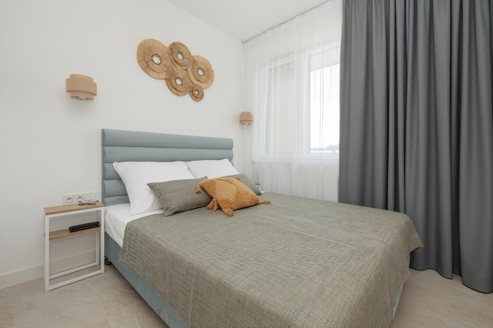 Aquamarina Dabki Marina Invest Aparthotel Екстериор снимка