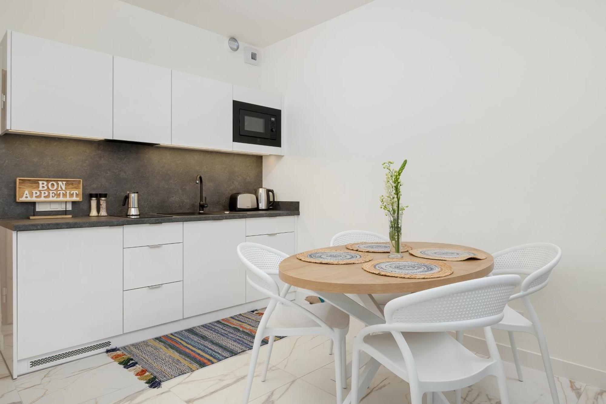 Aquamarina Dabki Marina Invest Aparthotel Екстериор снимка